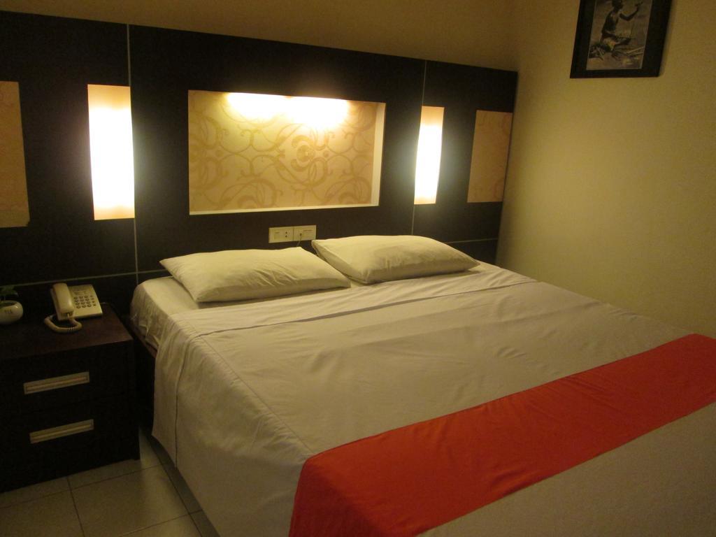 Hotel Wisanti Джокякарта Екстериор снимка