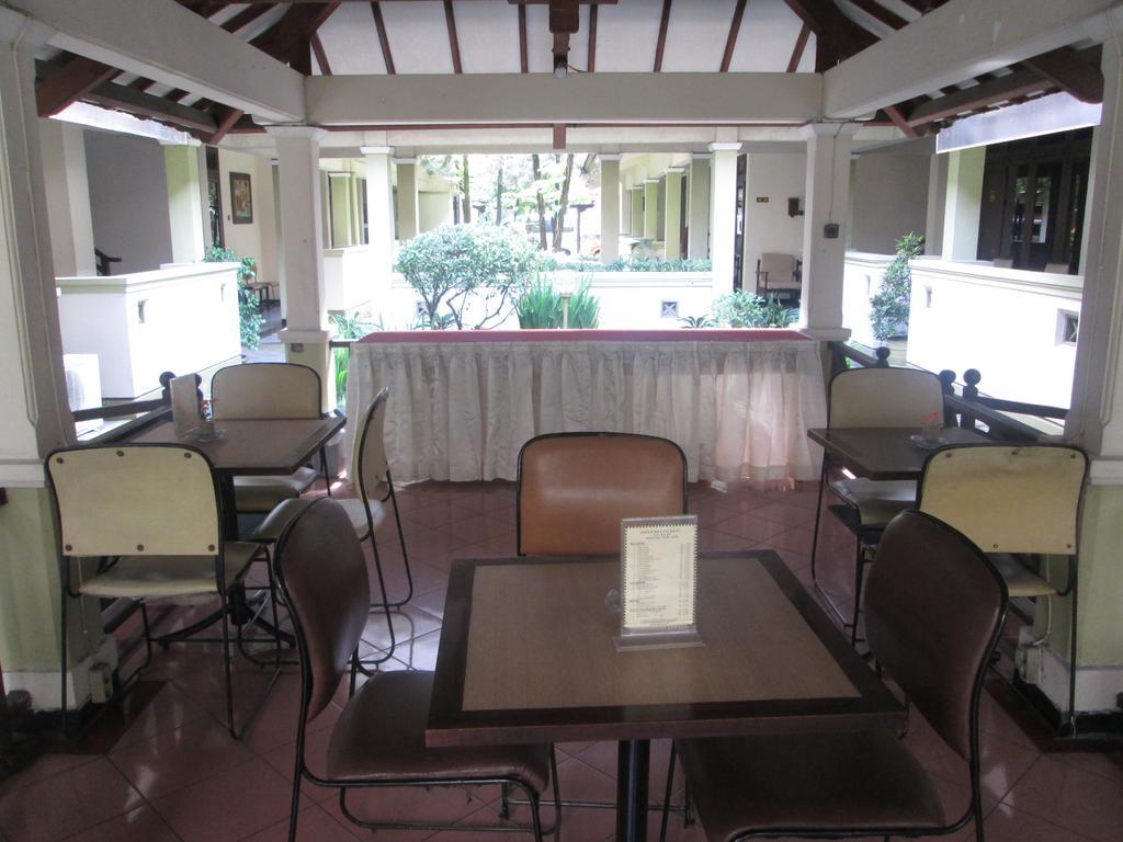 Hotel Wisanti Джокякарта Екстериор снимка