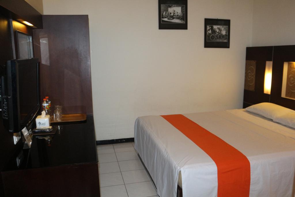 Hotel Wisanti Джокякарта Екстериор снимка