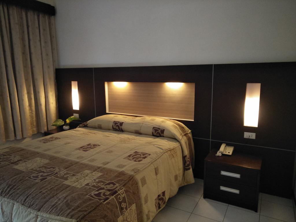 Hotel Wisanti Джокякарта Екстериор снимка
